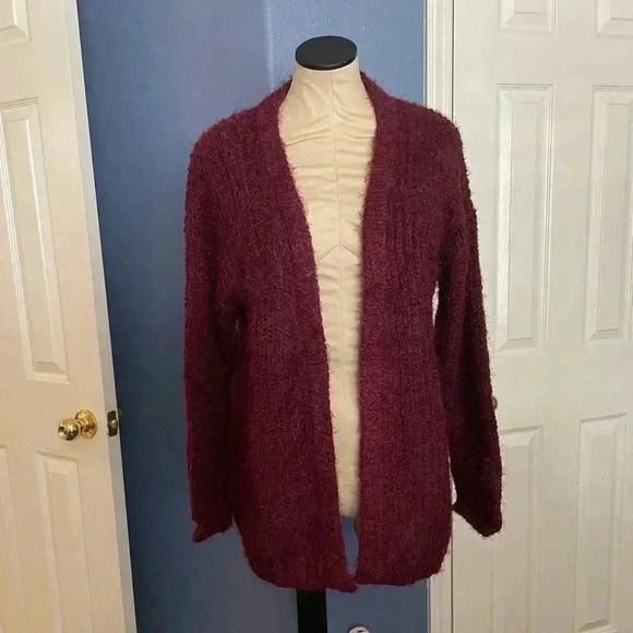JustFab Fuzzy Burgundy Wine Open Cardigan - Picture 6 of 10